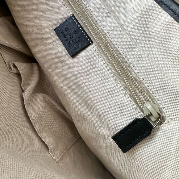 Authentic leather messenger Gucci Bag - Picture 8 of 16